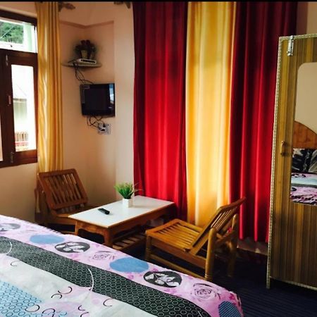 Manali Hills House Bed & Breakfast Exterior photo